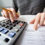 Dicas práticas para ganhar renda extra em casa