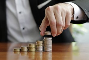 Estratégias para fazer o seu salário durar mais