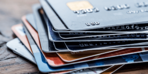 Opções de Cartão de Crédito e Débito: Como Escolher a Melhor Para Você